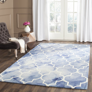 Safavieh Dip Dye 535 Blue/Ivory Area Rug Room Scene Feature