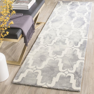 Safavieh Dip Dye 536 Grey/Ivory Area Rug Room Scene Feature