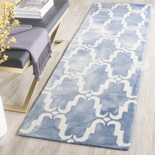 Safavieh Dip Dye 536 Blue/Ivory Area Rug Room Scene