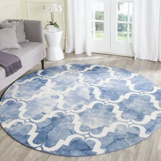 Safavieh Dip Dye 536 Blue/Ivory Area Rug Room Scene