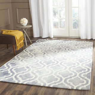 Safavieh Dip Dye 537 Grey/Ivory Area Rug Room Scene Feature