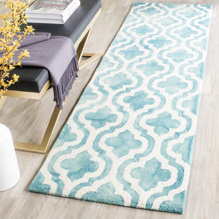 Safavieh Dip Dye 537 Turquoise/Ivory Area Rug Room Scene