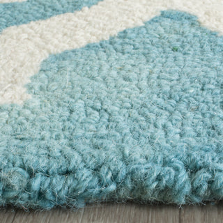 Safavieh Dip Dye 537 Turquoise/Ivory Area Rug Detail