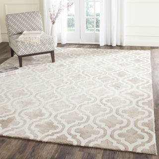 Safavieh Dip Dye 537 Beige/Ivory Area Rug Room Scene