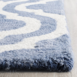 Safavieh Dip Dye 537 Blue/Ivory Area Rug Detail