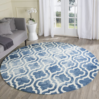 Safavieh Dip Dye 537 Blue/Ivory Area Rug Room Scene