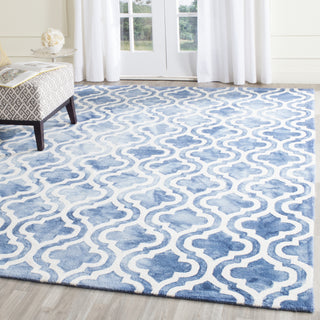 Safavieh Dip Dye 537 Blue/Ivory Area Rug Room Scene