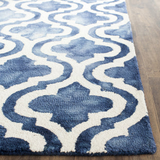 Safavieh Dip Dye 537 Navy/Ivory Area Rug Detail