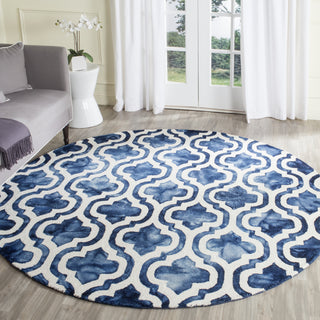 Safavieh Dip Dye 537 Navy/Ivory Area Rug Room Scene