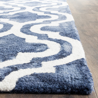 Safavieh Dip Dye 537 Navy/Ivory Area Rug Detail