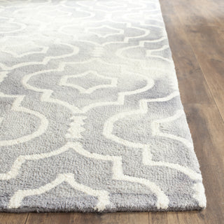 Safavieh Dip Dye 538 Grey/Ivory Area Rug Detail