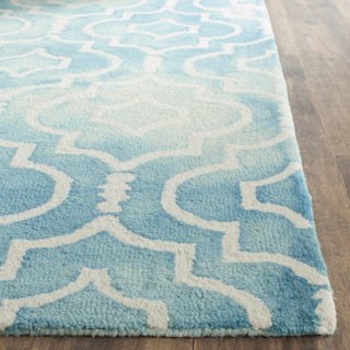 Safavieh Dip Dye 538 Turquoise/Ivory Area Rug Detail