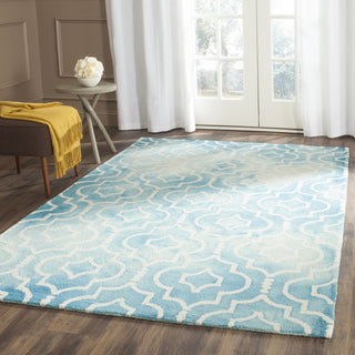 Safavieh Dip Dye 538 Turquoise/Ivory Area Rug Room Scene Feature