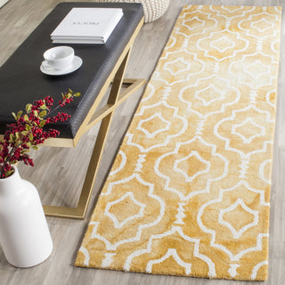 Safavieh Dip Dye 538 Gold/Ivory Area Rug Room Scene