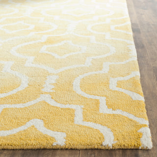 Safavieh Dip Dye 538 Gold/Ivory Area Rug Detail