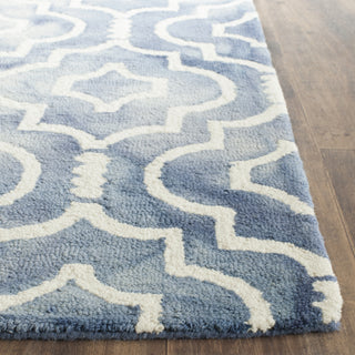 Safavieh Dip Dye 538 Blue/Ivory Area Rug Detail