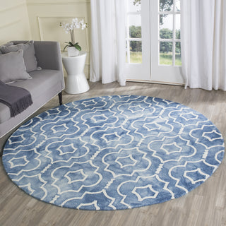 Safavieh Dip Dye 538 Blue/Ivory Area Rug Room Scene