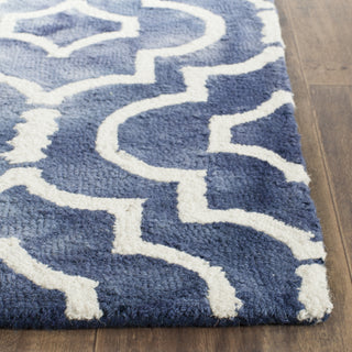 Safavieh Dip Dye 538 Navy/Ivory Area Rug Detail