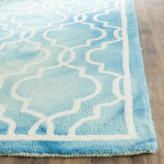 Safavieh Dip Dye 539 Turquoise/Ivory Area Rug Detail