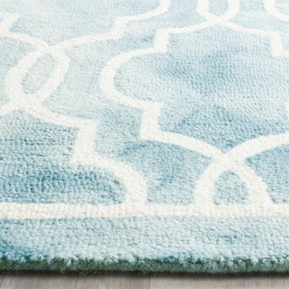 Safavieh Dip Dye 539 Turquoise/Ivory Area Rug Detail