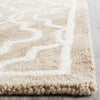 Safavieh Dip Dye 539 Beige/Ivory Area Rug Detail