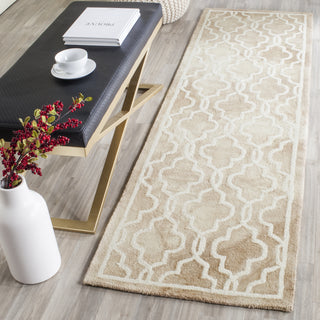 Safavieh Dip Dye 539 Beige/Ivory Area Rug Room Scene