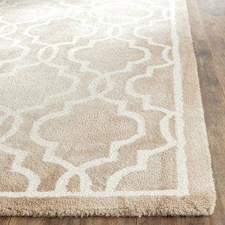 Safavieh Dip Dye 539 Beige/Ivory Area Rug Detail