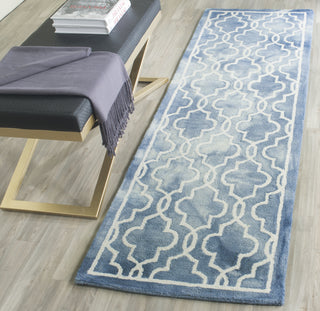 Safavieh Dip Dye 539 Blue/Ivory Area Rug Room Scene