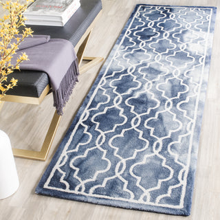 Safavieh Dip Dye 539 Navy/Ivory Area Rug Room Scene