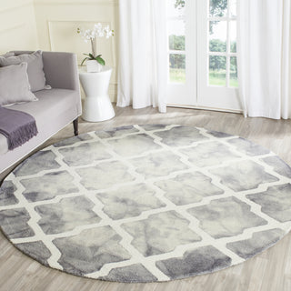 Safavieh Dip Dye 540 Grey/Ivory Area Rug Room Scene