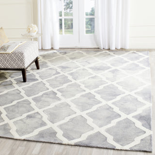 Safavieh Dip Dye 540 Grey/Ivory Area Rug Room Scene