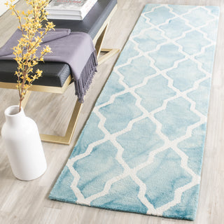 Safavieh Dip Dye 540 Turquoise/Ivory Area Rug Room Scene