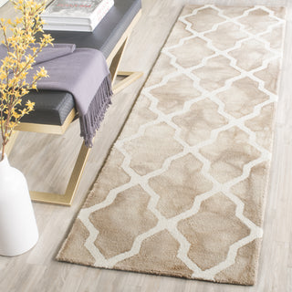 Safavieh Dip Dye 540 Beige/Ivory Area Rug Room Scene