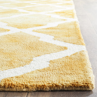 Safavieh Dip Dye 540 Gold/Ivory Area Rug Detail