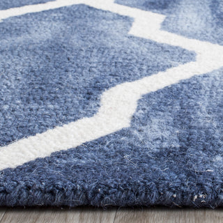 Safavieh Dip Dye 540 Navy/Ivory Area Rug Detail