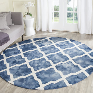 Safavieh Dip Dye 540 Navy/Ivory Area Rug Room Scene