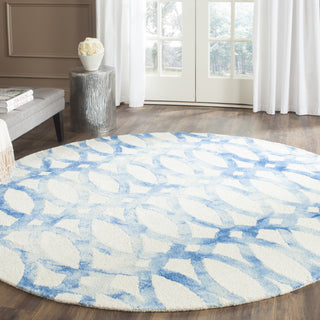 Safavieh Dip Dye 675 Ivory/Blue Area Rug Room Scene