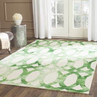 Safavieh Dip Dye 675 Ivory/Green Area Rug Room Scene Feature