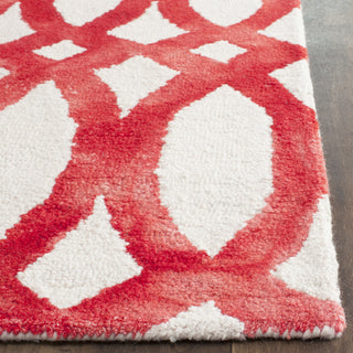 Safavieh Dip Dye 675 Ivory/Red Area Rug Detail