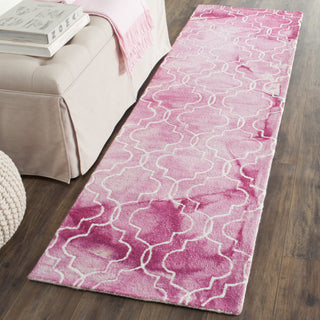 Safavieh Dip Dye 676 Rose/Ivory Area Rug Room Scene