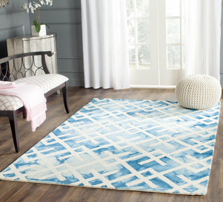 Safavieh Dip Dye 677 Blue/Ivory Area Rug Room Scene Feature