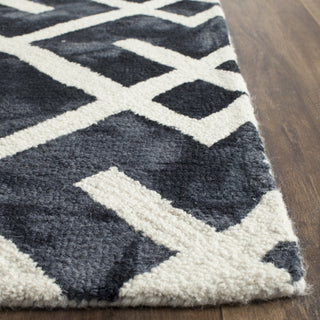 Safavieh Dip Dye 677 Graphite/Ivory Area Rug Detail