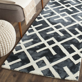 Safavieh Dip Dye 677 Graphite/Ivory Area Rug Room Scene