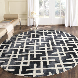 Safavieh Dip Dye 677 Graphite/Ivory Area Rug Room Scene