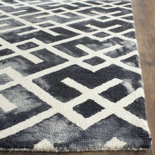 Safavieh Dip Dye 677 Graphite/Ivory Area Rug Detail