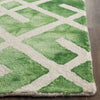 Safavieh Dip Dye 677 Green/Ivory Area Rug Detail