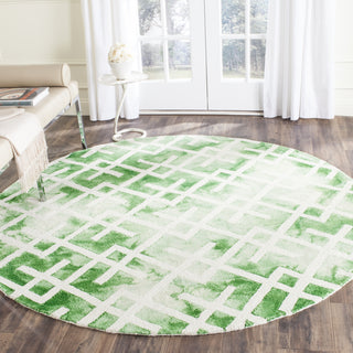 Safavieh Dip Dye 677 Green/Ivory Area Rug Room Scene