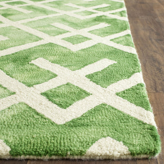 Safavieh Dip Dye 677 Green/Ivory Area Rug Detail