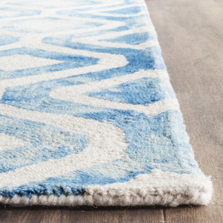 Safavieh Dip Dye 679 Ivory/Blue Area Rug Detail