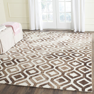 Safavieh Dip Dye 679 Ivory/Chocolate Area Rug Room Scene